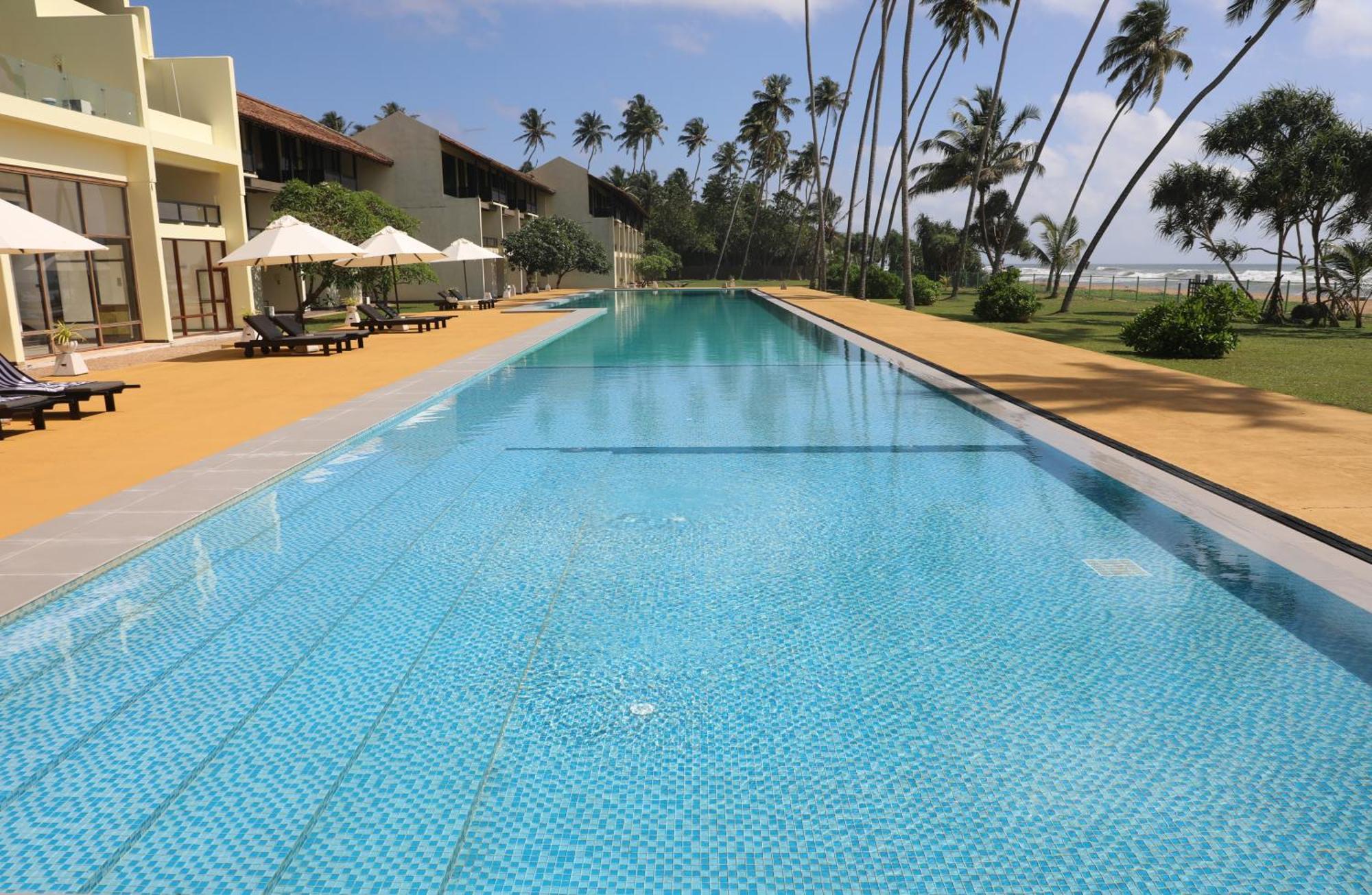 Grand Beach Wadduwa Esterno foto