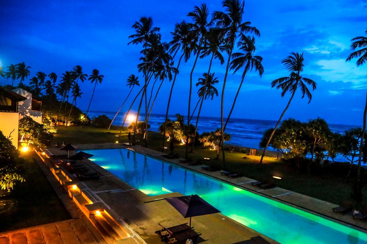 Grand Beach Wadduwa Esterno foto