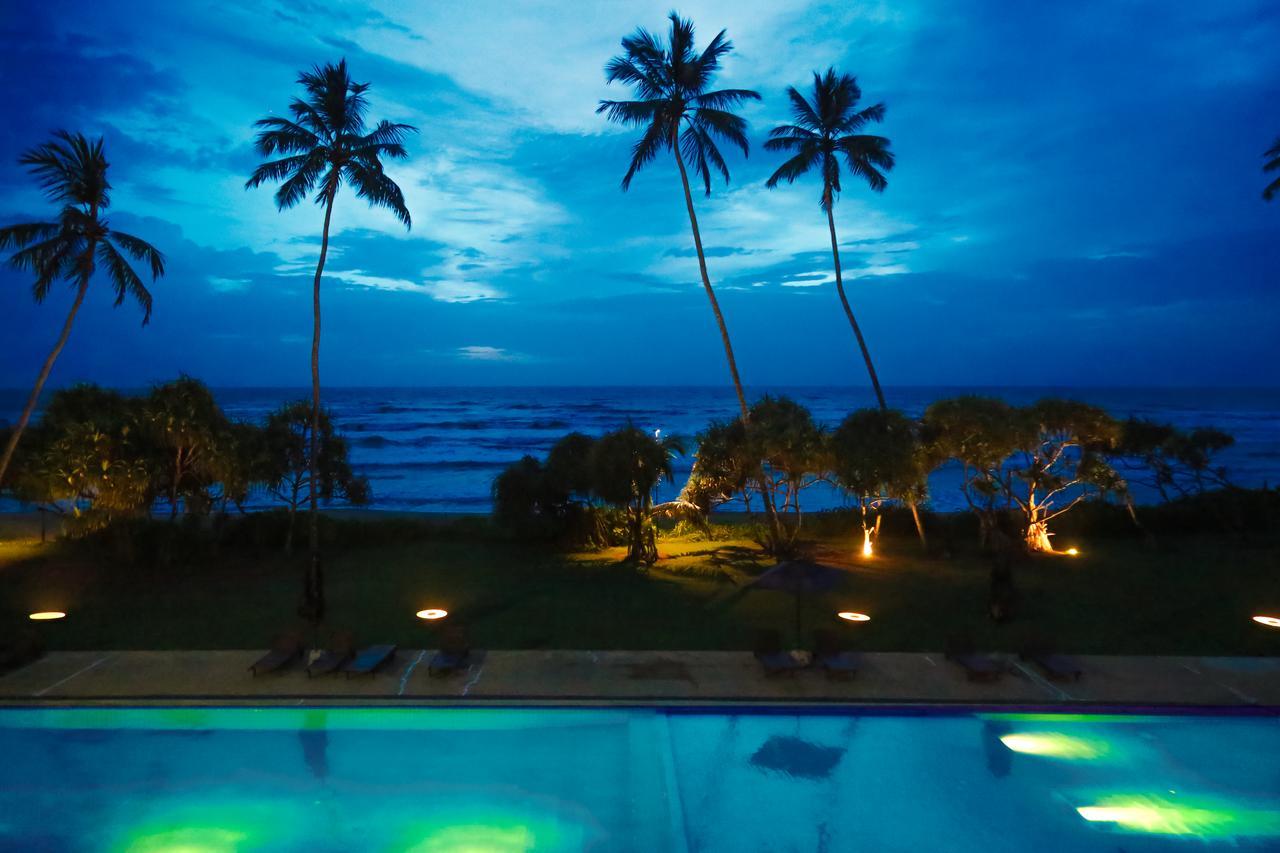Grand Beach Wadduwa Esterno foto